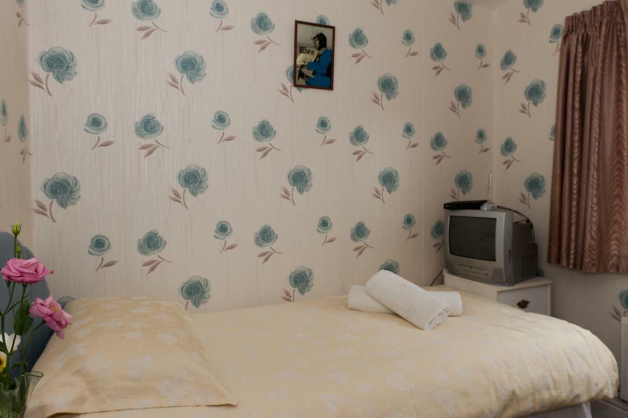 Birtley House Guest House B&B Telford Exteriör bild